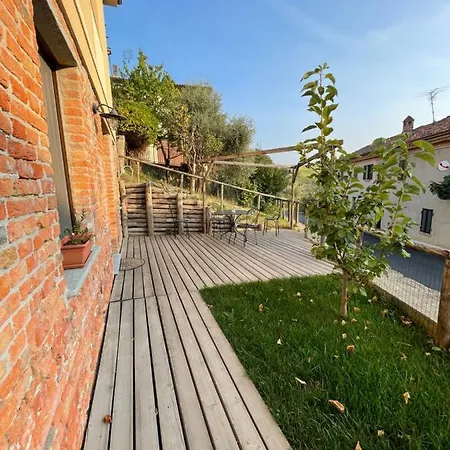 Le Del Tiglio Bed & Breakfast 3*