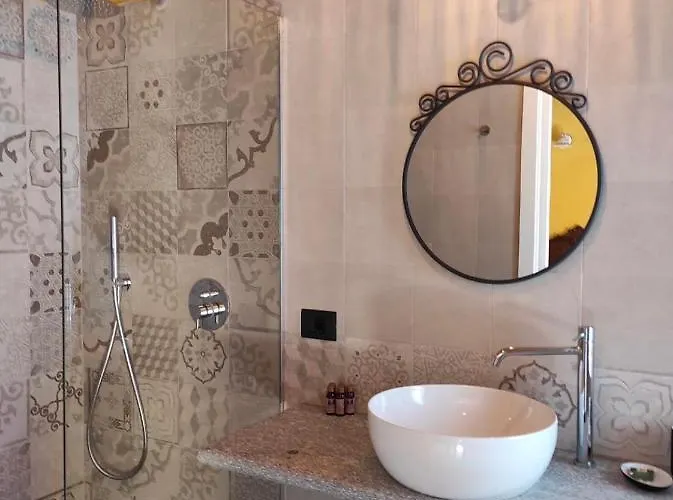 Le Del Tiglio Oda ve Kahvaltı 3*